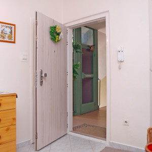 ADLO - Sicherheitst�r ZENIT, T�roberfl�che Buche Nord, ADLO Sicherheitsb�gel f�r T�ren